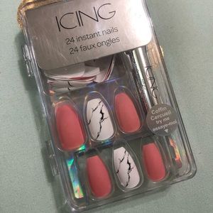 Icing nail set